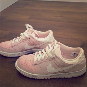 pink nike air force